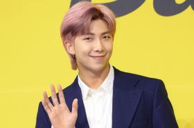 IU và RM BTS: Những ‘tấm lòng vàng’ của K-pop