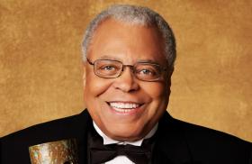 Huyền thoại của Disney James Earl Jones qua đời ở tuổi 93