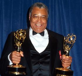 Huyền thoại của Disney James Earl Jones qua đời ở tuổi 93