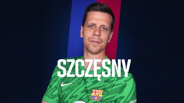  Barca chính thức chiêu mộ Szczesny làm &apos;kẻ chữa cháy&apos; 