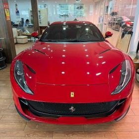  Siêu xe Ferrari 812 GTS đầu tiên cập bến Việt Nam 