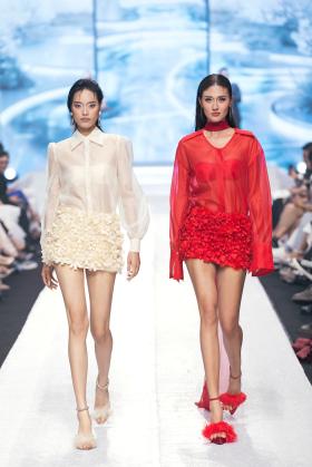 Hoa hậu Bảo Ngọc hóa bông hoa rực rỡ trên sàn catwalk  第10张