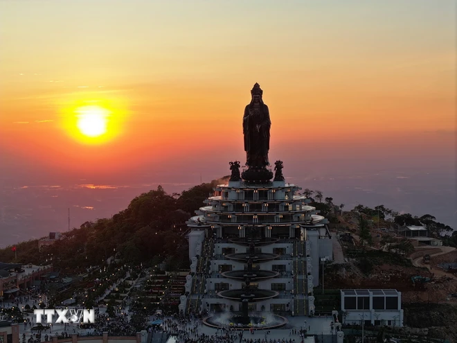  Tây Ninh tiếp tục tạo đà bứt phá, thu hút khách du lịch 