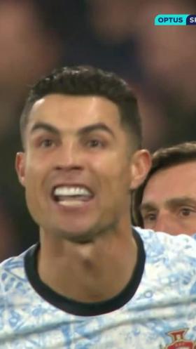 Ronaldo im tiếng khi Bồ Đào Nha đứt mạch thắng 